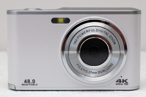 Fotocamera digitale ultra - digitale,